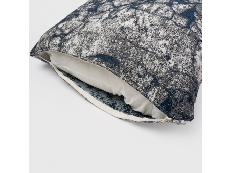 Marra: Waterproof Outdoor Pillow with Soft Padding | Maanta