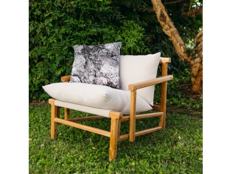 Marra: Waterproof Outdoor Pillow with Soft Padding | Maanta