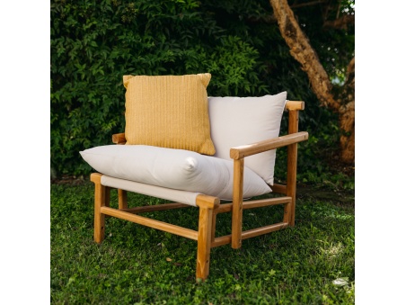 Marra: Waterproof Outdoor Pillow with Soft Padding | Maanta