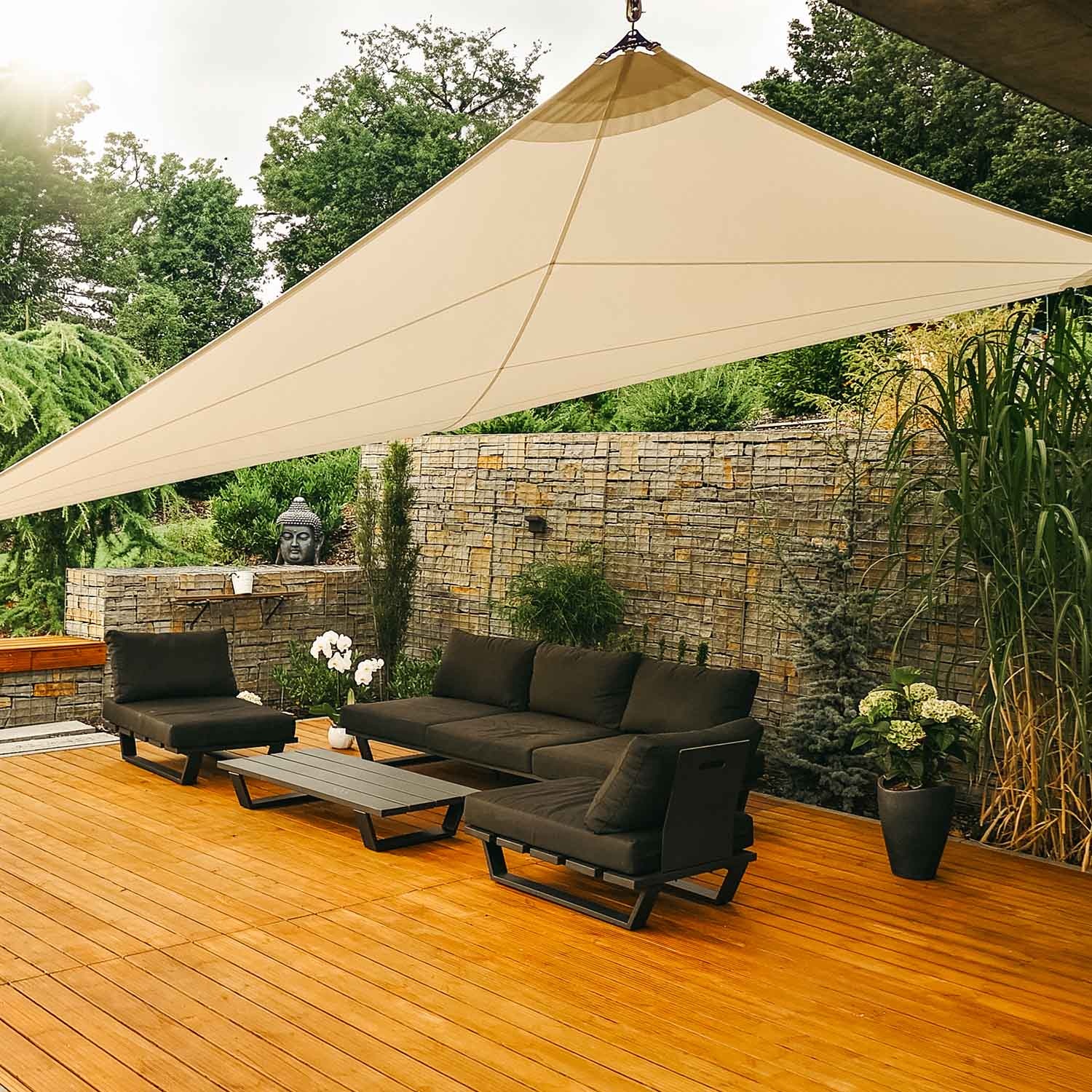 Solaria waterproof - our best radial cut shade sail Solaria waterproof - our best radial cut shade sail