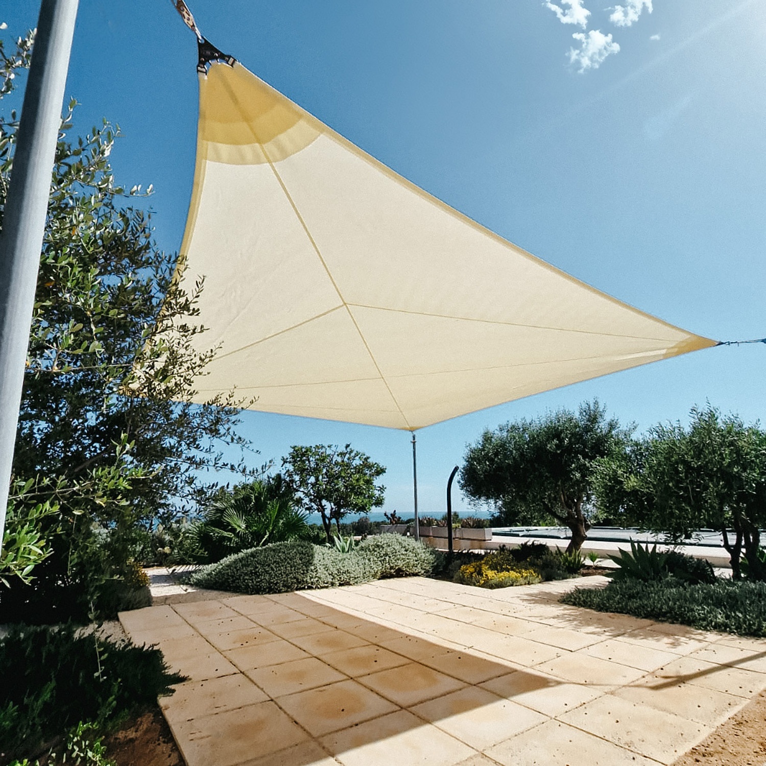 Solaria waterproof - our best radial cut shade sail Solaria waterproof - our best radial cut shade sail