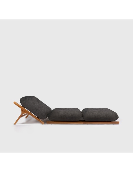 Tuga: Teak sun lounger Unique Nautical Design