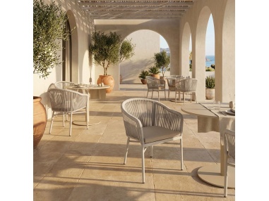 Liara: Outdoor Chair in Anti-UV Olefin Rope
