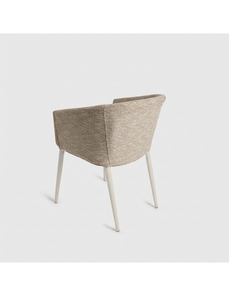 Mitara: Outdoor Dining Armchair in Solution-Dyed Fabric
