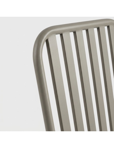 Forgya: Set of 4 Iron Outdoor Chairs with Vertical Slats